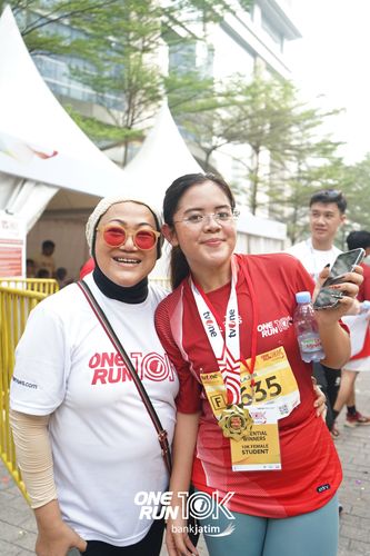 Race photo from ONE RUN 10 K