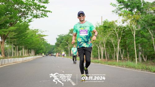 Race photo from Arutmin Borneo Run 2024