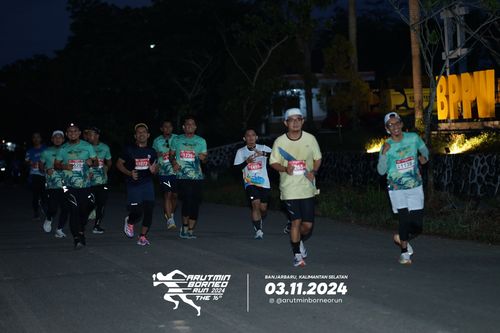Race photo from Arutmin Borneo Run 2024