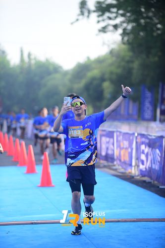 Race photo from Isoplus Run 2024 Surabaya