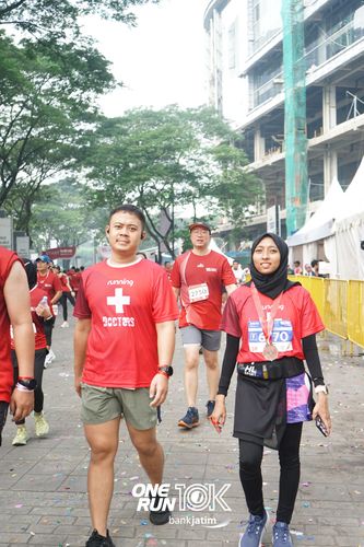 Race photo from ONE RUN 10 K