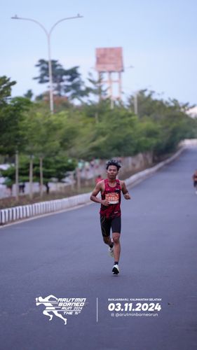 Race photo from Arutmin Borneo Run 2024