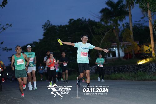 Race photo from Arutmin Borneo Run 2024