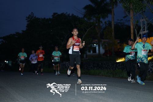 Race photo from Arutmin Borneo Run 2024