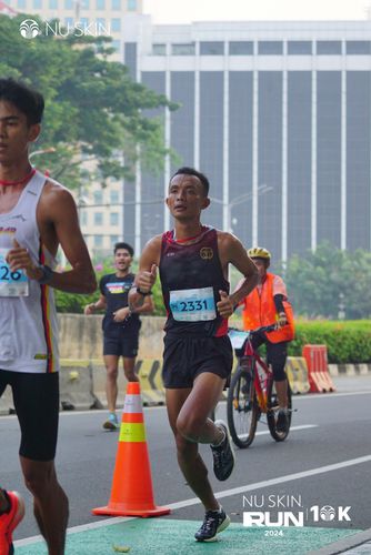 Race photo from Nu Skin Run 10K