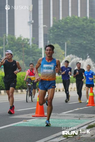 Race photo from Nu Skin Run 10K