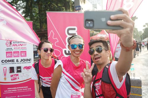 Race photo from Smartfren Run 2024 Vibes