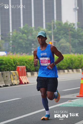 Race photo from Nu Skin Run 10K