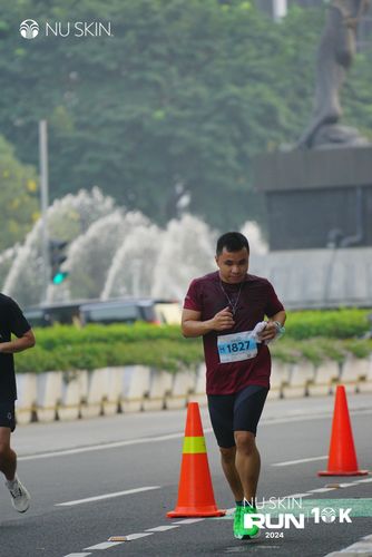 Race photo from Nu Skin Run 10K