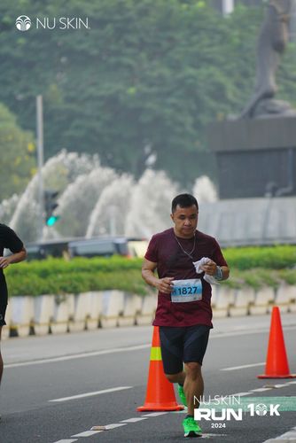 Race photo from Nu Skin Run 10K