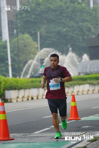 Race photo from Nu Skin Run 10K