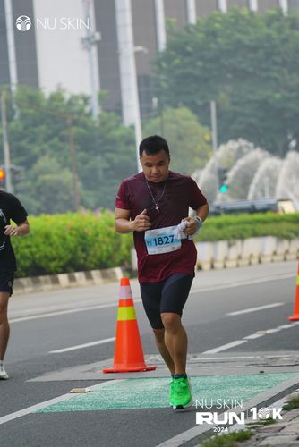 Race photo from Nu Skin Run 10K
