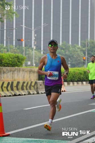 Race photo from Nu Skin Run 10K