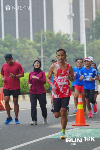 Race photo from Nu Skin Run 10K