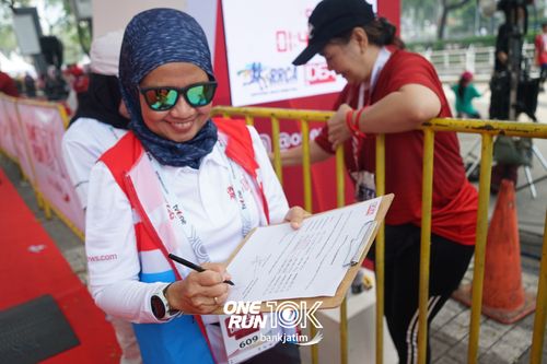 Race photo from ONE RUN 10 K