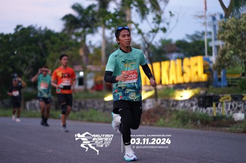 Race photo from Arutmin Borneo Run 2024