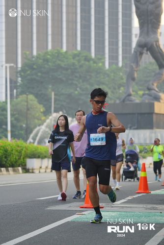Race photo from Nu Skin Run 10K