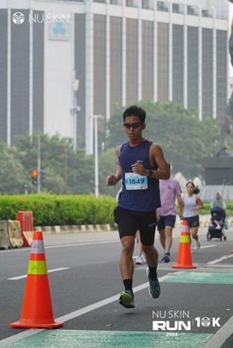 Race photo from Nu Skin Run 10K