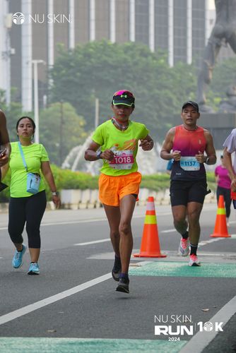 Race photo from Nu Skin Run 10K