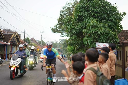 Race photo from Cycling de Jabar 2024