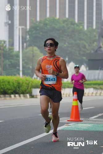 Race photo from Nu Skin Run 10K