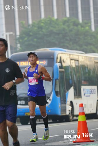 Race photo from Nu Skin Run 10K