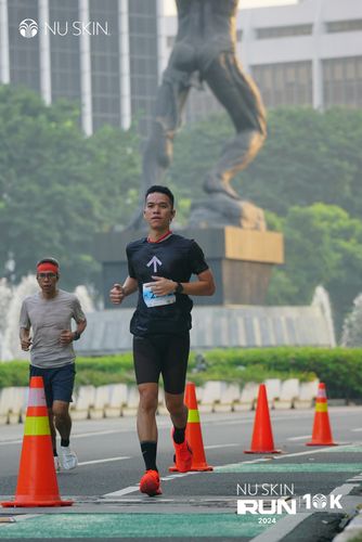 Race photo from Nu Skin Run 10K