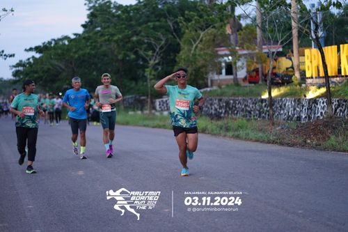 Race photo from Arutmin Borneo Run 2024