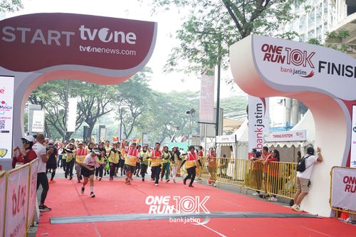 Race photo from ONE RUN 10 K