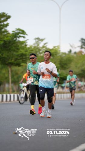 Race photo from Arutmin Borneo Run 2024