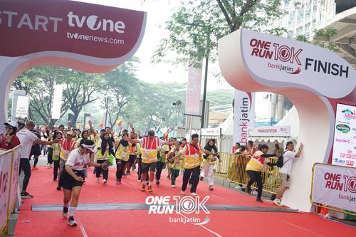 Race photo from ONE RUN 10 K