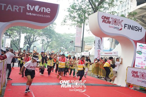 Race photo from ONE RUN 10 K