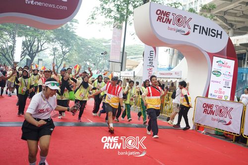 Race photo from ONE RUN 10 K