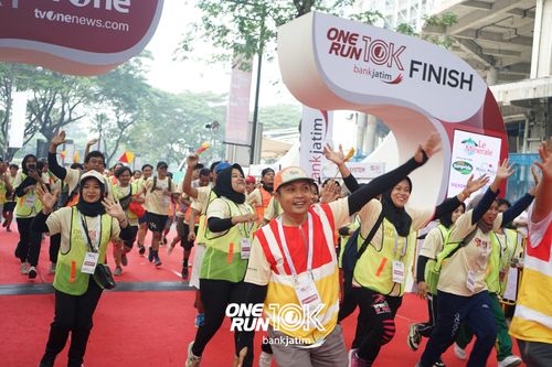 Race photo from ONE RUN 10 K