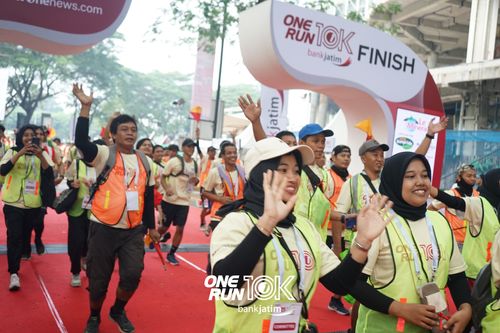 Race photo from ONE RUN 10 K
