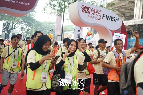 Race photo from ONE RUN 10 K