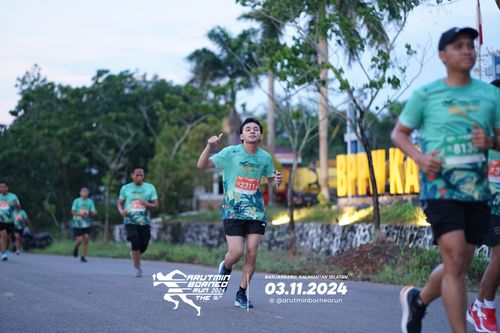 Race photo from Arutmin Borneo Run 2024