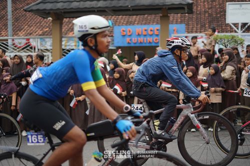 Race photo from Cycling de Jabar 2024