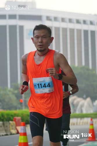 Race photo from Nu Skin Run 10K