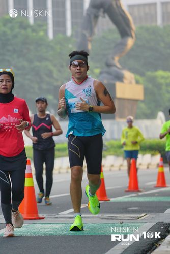 Race photo from Nu Skin Run 10K