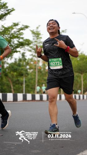 Race photo from Arutmin Borneo Run 2024