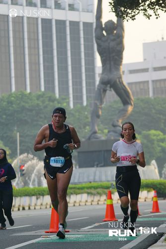 Race photo from Nu Skin Run 10K