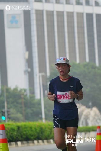 Race photo from Nu Skin Run 10K