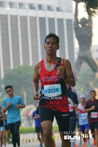 Race photo from Nu Skin Run 10K