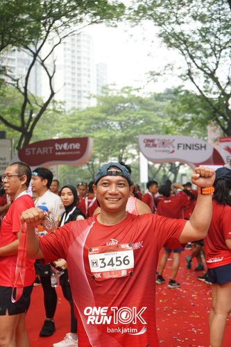 Race photo from ONE RUN 10 K