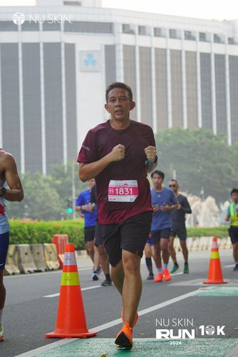Race photo from Nu Skin Run 10K