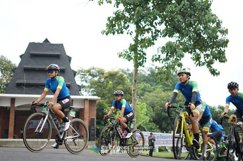Race photo from Cycling de Jabar 2024