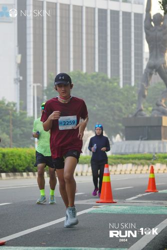 Race photo from Nu Skin Run 10K
