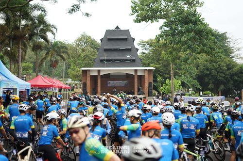 Race photo from Cycling de Jabar 2024