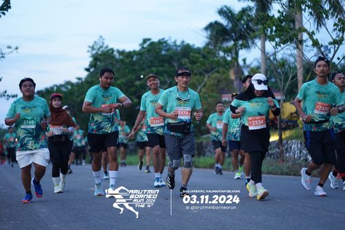Race photo from Arutmin Borneo Run 2024